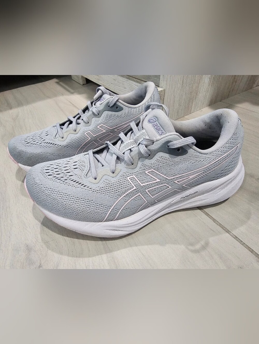 ASICS Gel Pulse 15 Women's Light Gray Running Shoes Sneakers Size 8.5